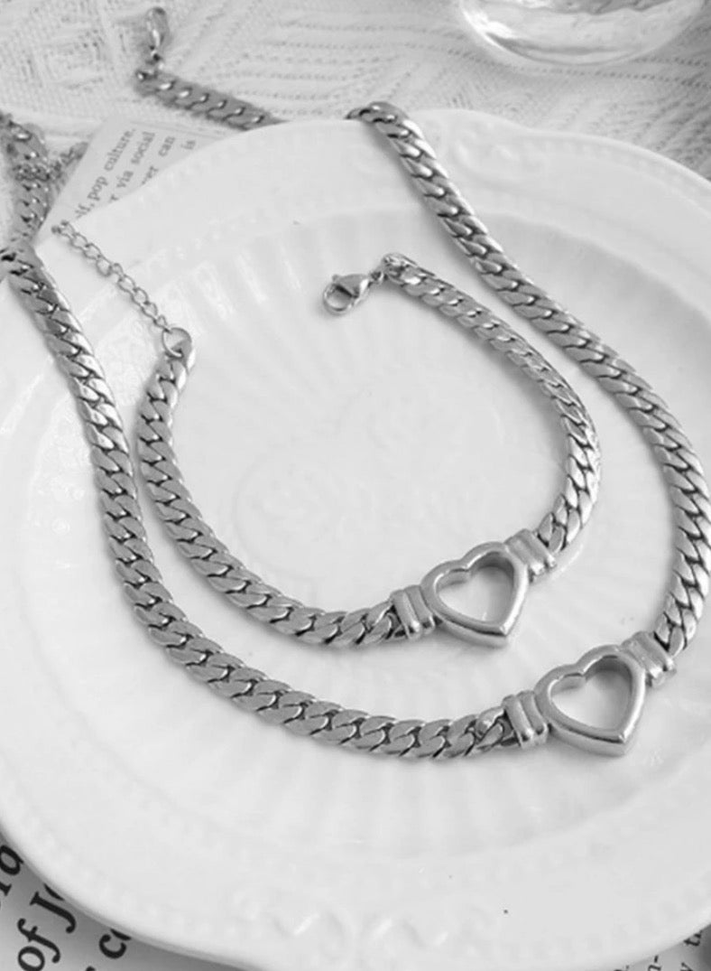 Stainless Steel Women's Necklace and Bracelets Accessories Set - Image 4